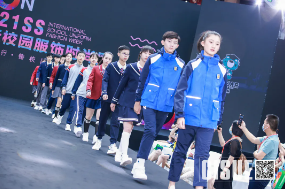 CISUE校服展走秀現場.png CISUE校服展走秀現場.png